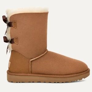 $200 UGG Bailey Bow II Boot in Chestnut 1016225 Size 7 Worn Twice